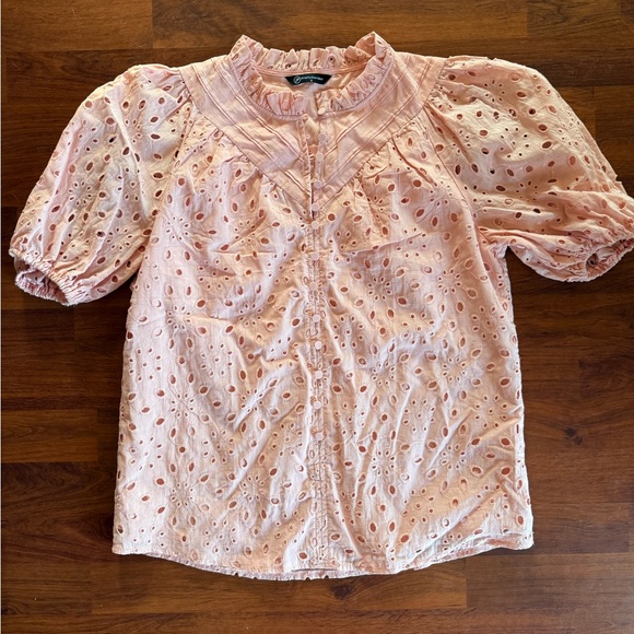Pretty Garden women's lantern sleeve vneck top - Picture 1 of 7